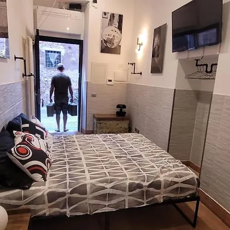 Trastevere Home Gallery-2